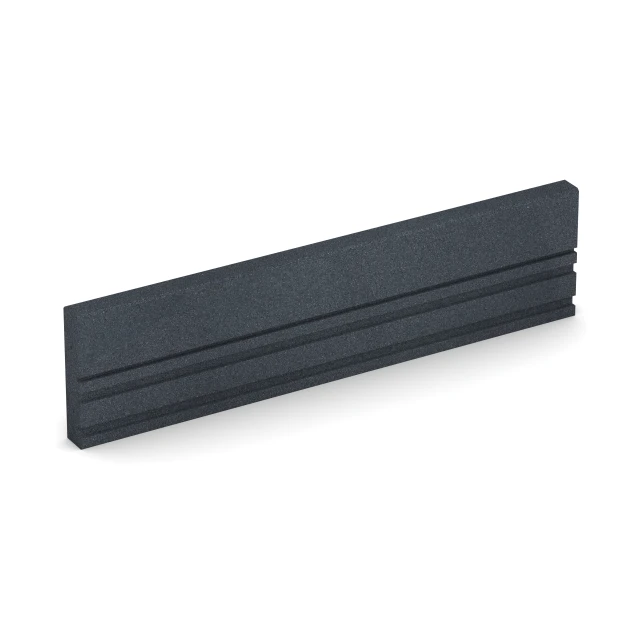 Cordolo in gomma von WARCO im Farbdesign Grigio ardesia mit den Abmessungen 100 × 5 × 25 cm. Produktfoto von Artikel 6213 in der Aufsicht von schräg vorne.