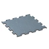 Fitness Performance Elite Trainingsboden von WARCO im Farbdesign Altsilber mit den Abmessungen 50 x 50 x 1 cm | 0,25 m². Produktfoto von Artikel 6164 in der Aufsicht von schräg vorne.