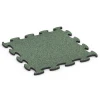 Fitness Max Floor System von WARCO im Farbdesign Prato inglese mit den Abmessungen 98 x 98 x 2,8 cm. Produktfoto von Artikel 6888 in der Aufsicht von schräg vorne.