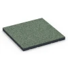 Pavimento per palestra da esterno von WARCO im Farbdesign Prato inglese mit den Abmessungen 60 x 60 x 4 cm | 0,36 m². Produktfoto von Artikel 7143 in der Aufsicht von schräg vorne.