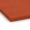 Detailaufnahme der Randausprägung von WARCO-Produkt 3641, Tappeto da stalla HD, Format 100 x 100 x 4 cm, Farbe Rosso mattone.