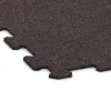 Detailaufnahme der Randausprägung von WARCO-Produkt 1033, Treppenbelag, Format 970 x 970 x 8 mm | 0,94 m, Farbe Leicht Rot Gesprenkelt.