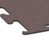Detailaufnahme der Randausprägung von WARCO-Produkt 6145, Fitness Performance Elite Pavimento Sportivo, Format 100 x 100 x 1 cm | 1,00 m², Farbe Rosso Minerale.