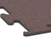 Detailaufnahme der Randausprägung von WARCO-Produkt 6153, Fitness Performance Elite Pavimento Sportivo, Format 50 x 50 x 1,5 cm | 0,25 m², Farbe Rosso Minerale.