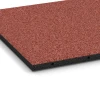 Detailaufnahme der Randausprägung von WARCO-Produkt 6179, Terrassenplatte Classic, Format 50 x 50 x 3 cm, Farbe Tomatenrot.