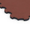 Detailaufnahme der Randausprägung von WARCO-Produkt 6392, Stallmatte Puzzle, Format 102,5 x 102,5 x 3 cm | 1,05 m², Farbe Rosso mattone.