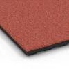 Detailaufnahme der Randausprägung von WARCO-Produkt 6384, Tappeto in gomma per box cavalli Comfort, Format 100 x 100 x 4 cm | 1,00 m², Farbe Rosso mattone.