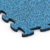 Detailaufnahme der Randausprägung von WARCO-Produkt 6920, Pavimentazione fiere clic, Format 44,6 x 44,6 x 1,8 cm, Farbe Atlantico.