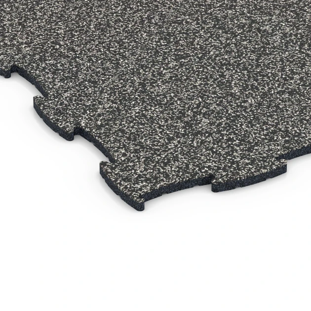 Detailaufnahme der Randausprägung von WARCO-Produkt 6832, Fitness Active pavimento, Format 97,1 x 97,1 × 1,8 cm, Farbe Granito grigio scuro.