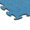 Detailaufnahme der Randausprägung von WARCO-Produkt 6911, Pavimento agility indoor cani, Format 98 x 98 × 1,8 cm, Farbe Atlantico.