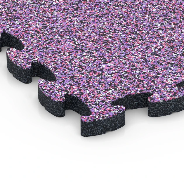 Detailaufnahme der Randausprägung von WARCO-Produkt 6936, Pavimentazione antitrauma puzzle, Format 44,6 x 44,6 × 2,8 cm, Farbe Lavanda.