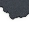 Detailaufnahme der Randausprägung von WARCO-Produkt 6963, Fitness Premium pavimento sportivo, Format 99 x 99 x 2,8 cm, Farbe Antracite.