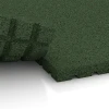 Großaufnahme vom Verbindungssystem von WARCO-Boden 3642 - Tappeto da stalla HD im Farbdesign Verde erba. Abmessungen 100 x 100 x 4 cm.