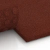 Großaufnahme vom Verbindungssystem von WARCO-Boden 6647 - Stallplatte im Farbdesign Ziegelrot. Abmessungen 100 x 50 x 4 cm.