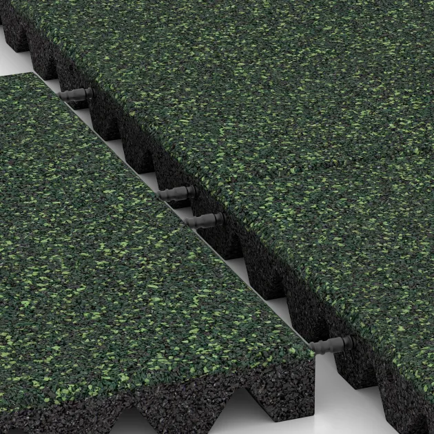 Großaufnahme vom Verbindungssystem von WARCO-Boden 0643 - Fallschutzplatte im Farbdesign Englischer Rasen. Abmessungen 500 x 500 x 45 mm.