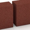 Großaufnahme vom Verbindungssystem von WARCO-Boden 7029 - Gradino in gomma granulare im Farbdesign Rosso mattone. Abmessungen 100 x 30 x 15 cm.