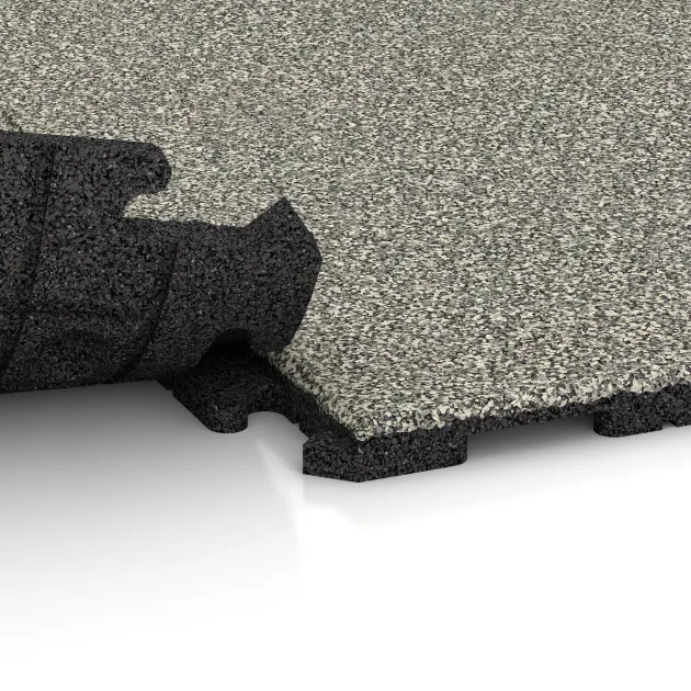 Großaufnahme vom Verbindungssystem von WARCO-Boden 1572 - Pavimento per parco giochi im Farbdesign Granito chiaro. Abmessungen 1000 x 1000 x 30 mm.