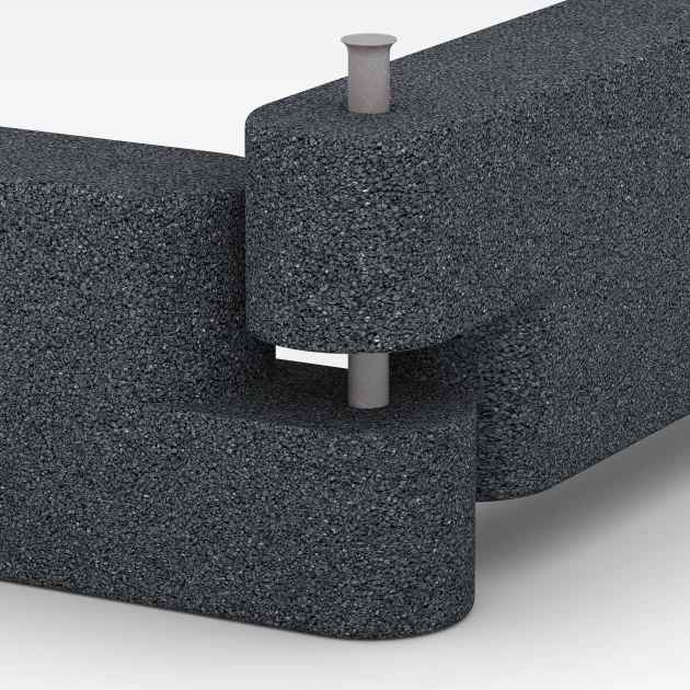 Großaufnahme vom Verbindungssystem von WARCO-Boden 6642 - Gummi-Randstein im Farbdesign Schiefergrau. Abmessungen 100 x 15 x 30 cm.