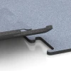 Großaufnahme vom Verbindungssystem von WARCO-Boden 6154 - Fitness Performance Elite Trainingsboden im Farbdesign Nebelgrau. Abmessungen 50 x 50 x 1,5 cm | 0,25 m².