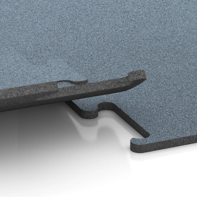 Großaufnahme vom Verbindungssystem von WARCO-Boden 6166 - Fitness Performance Elite Trainingsboden im Farbdesign Altsilber. Abmessungen 50 x 50 x 1,5 cm | 0,25 m².