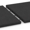 Großaufnahme vom Verbindungssystem von WARCO-Boden 6287 - Fallschutzplatten im Farbdesign Anthrazit. Abmessungen 50 x 50 x 3 cm | 0,25 m².