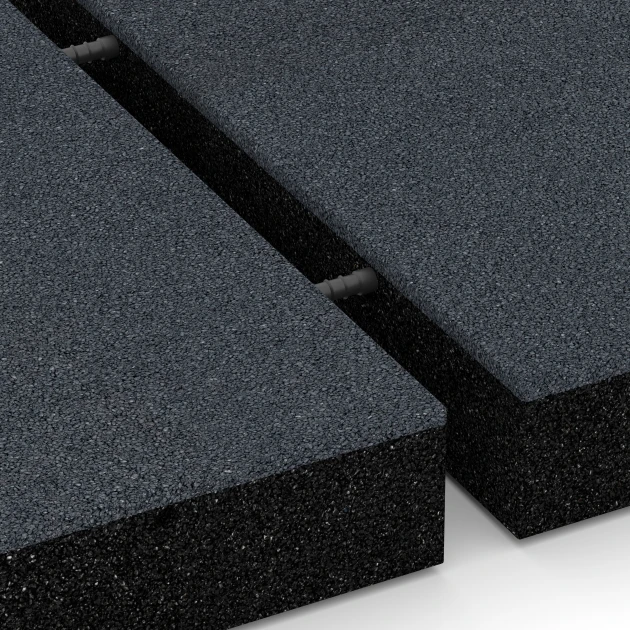 Großaufnahme vom Verbindungssystem von WARCO-Boden 6233 - Piastrelle antitrauma im Farbdesign Grigio ardesia. Abmessungen 50 x 50 x 8 cm.