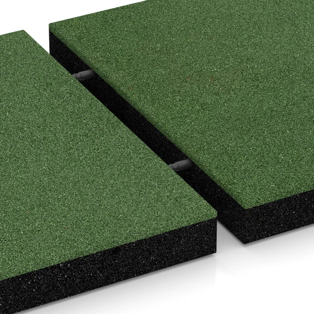 Großaufnahme vom Verbindungssystem von WARCO-Boden 6267 - Piastrella antitrauma – 180 cm im Farbdesign Verde erba. Abmessungen 50 x 50 x 6 cm.