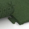 Großaufnahme vom Verbindungssystem von WARCO-Boden 7054 - Piastrella in gomma Linea im Farbdesign Verde erba. Abmessungen 50 x 50 x 3 cm | 0,25 m².