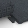Großaufnahme vom Verbindungssystem von WARCO-Boden 7055 - Piastrella in gomma Linea im Farbdesign Grigio ardesia. Abmessungen 50 x 50 x 3 cm | 0,25 m².