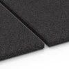 Großaufnahme vom Verbindungssystem von WARCO-Boden 6381 - Tappeto in gomma per box cavalli im Farbdesign Antracite. Abmessungen 100 x 50 x 3 cm | 0,50 m².