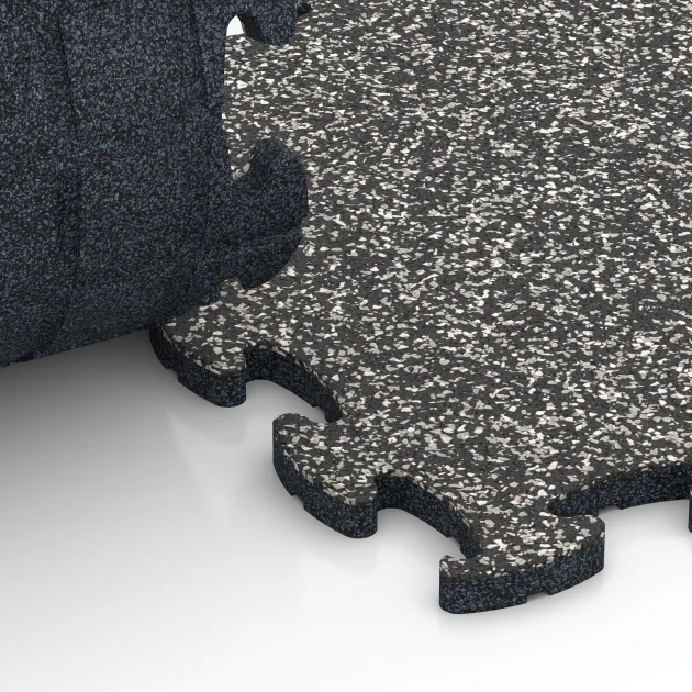 Großaufnahme vom Verbindungssystem von WARCO-Boden 6796 - Pavimento agility cani im Farbdesign Granito grigio scuro. Abmessungen 44,6 x 44,6 x 1,8 cm.