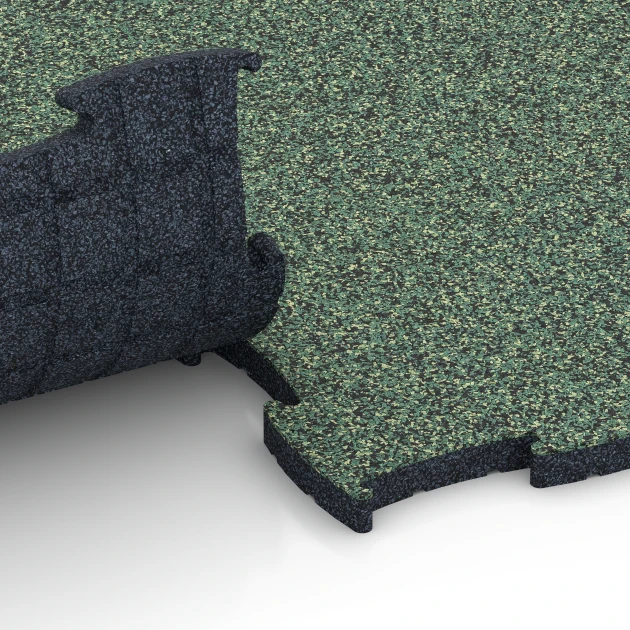 Großaufnahme vom Verbindungssystem von WARCO-Boden 6852 - Fitness Active Floor System im Farbdesign Englischer Rasen. Abmessungen 97,1 x 97,1 x 2,8 cm.