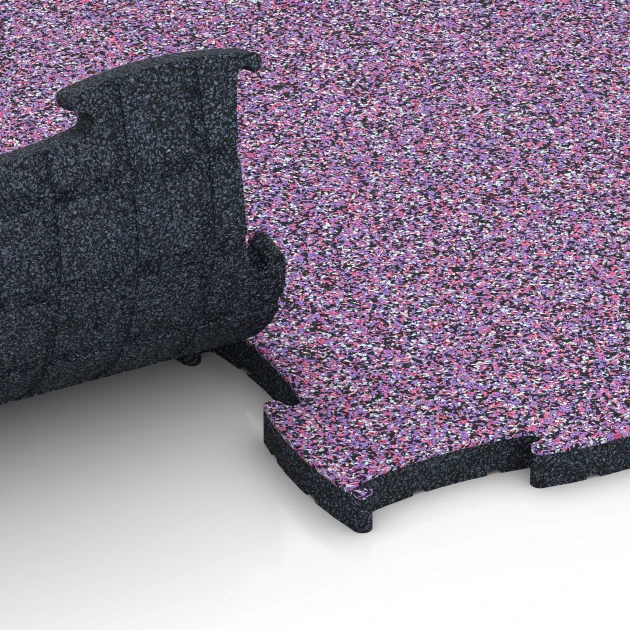 Großaufnahme vom Verbindungssystem von WARCO-Boden 6855 - Fitness Active Floor System im Farbdesign Lavendel. Abmessungen 97,1 x 97,1 x 2,8 cm.