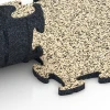 Großaufnahme vom Verbindungssystem von WARCO-Boden 6775 - Poolumrandung im Farbdesign Travertin. Abmessungen 28,9 x 28,9 x 1,8 cm.