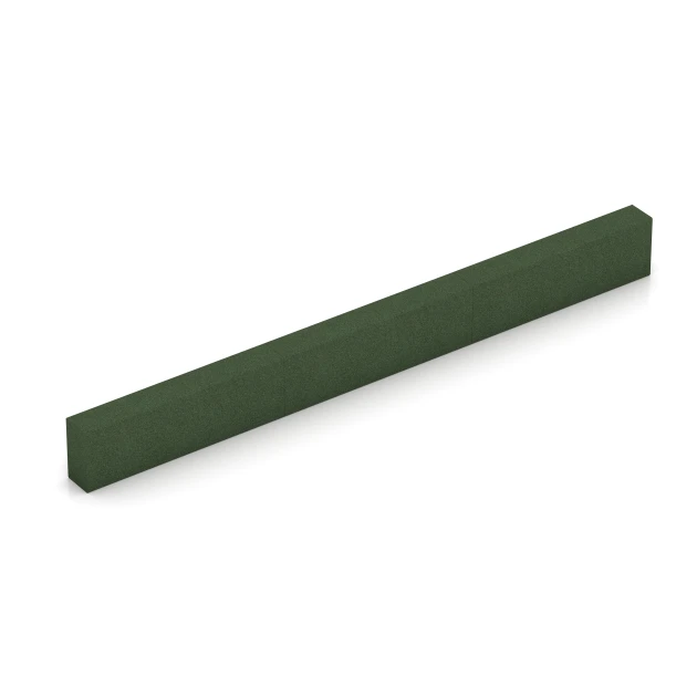 Typische Verlegung oder Einbausituation für den Artikel 7030 von WARCO - Gradino in gomma granulare, Farbton Verde erba in der Abmessung 100 x 30 x 15 cm.